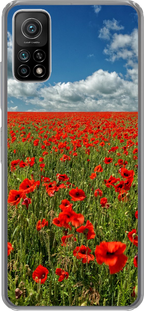 Telefoonhoesje Geschikt voor Xiaomi Mi 10T 5G hoesje - Spierwitte wolken boven een klaprozenveld - Siliconen Telefoonhoesje Telefoonhoesje