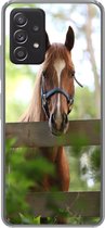 Telefoonhoesje Geschikt voor Samsung galaxy a73 hoesje - Paard - Natuur - Hek - Siliconen Telefoonhoesje