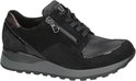 Zwarte suède sneaker met zilveren rits, glanzende details en een grijze zool.