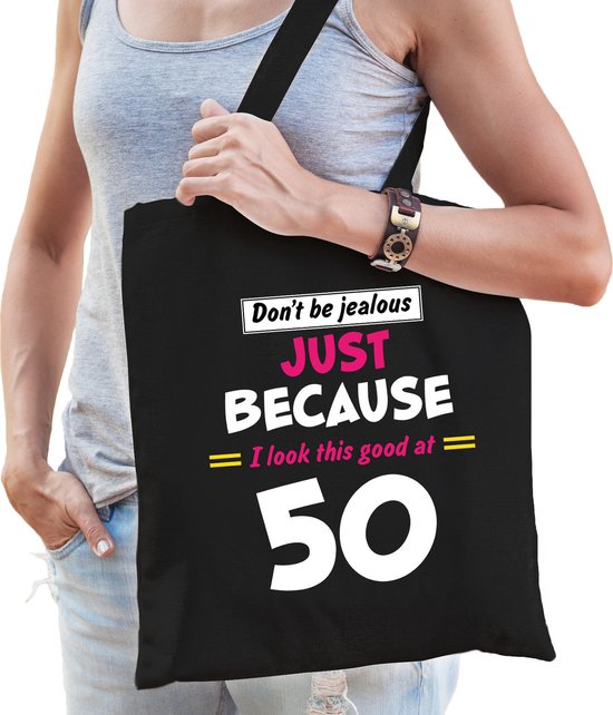 "Dont be jealous just because I look this good at 50" - Sarah cadeau