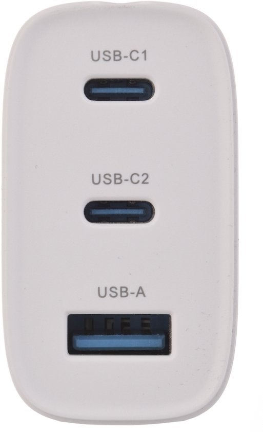 Witte Tekmee GaN oplader met 2x USB-C poorten en 1x USB-A poort.