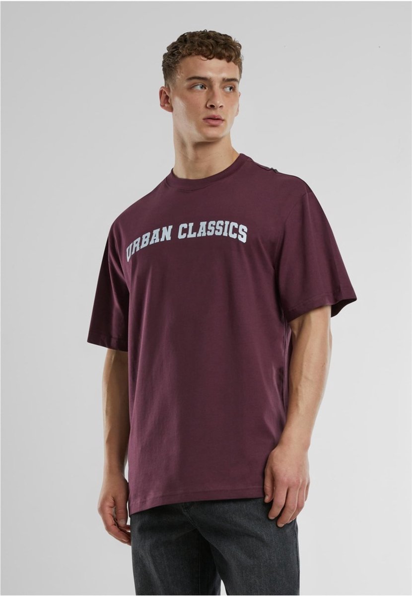 Urban Classics UC College Logo Tall Heren Tshirt L Rood