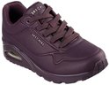 Sneaker Skechers UNO bordeaux avec lacets, perforations et amorti à air visible.