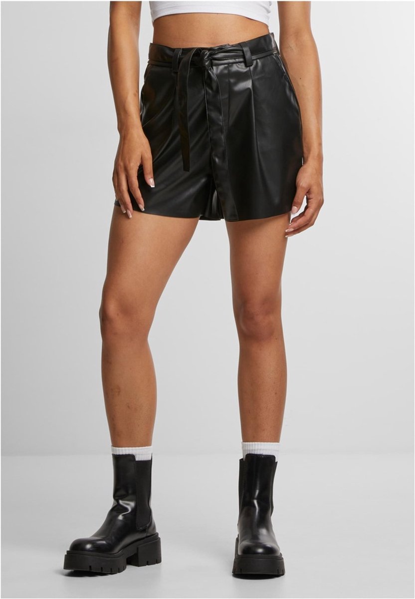 Urban Classics Synthetic Leather Korte broek Taille 30 inch Zwart