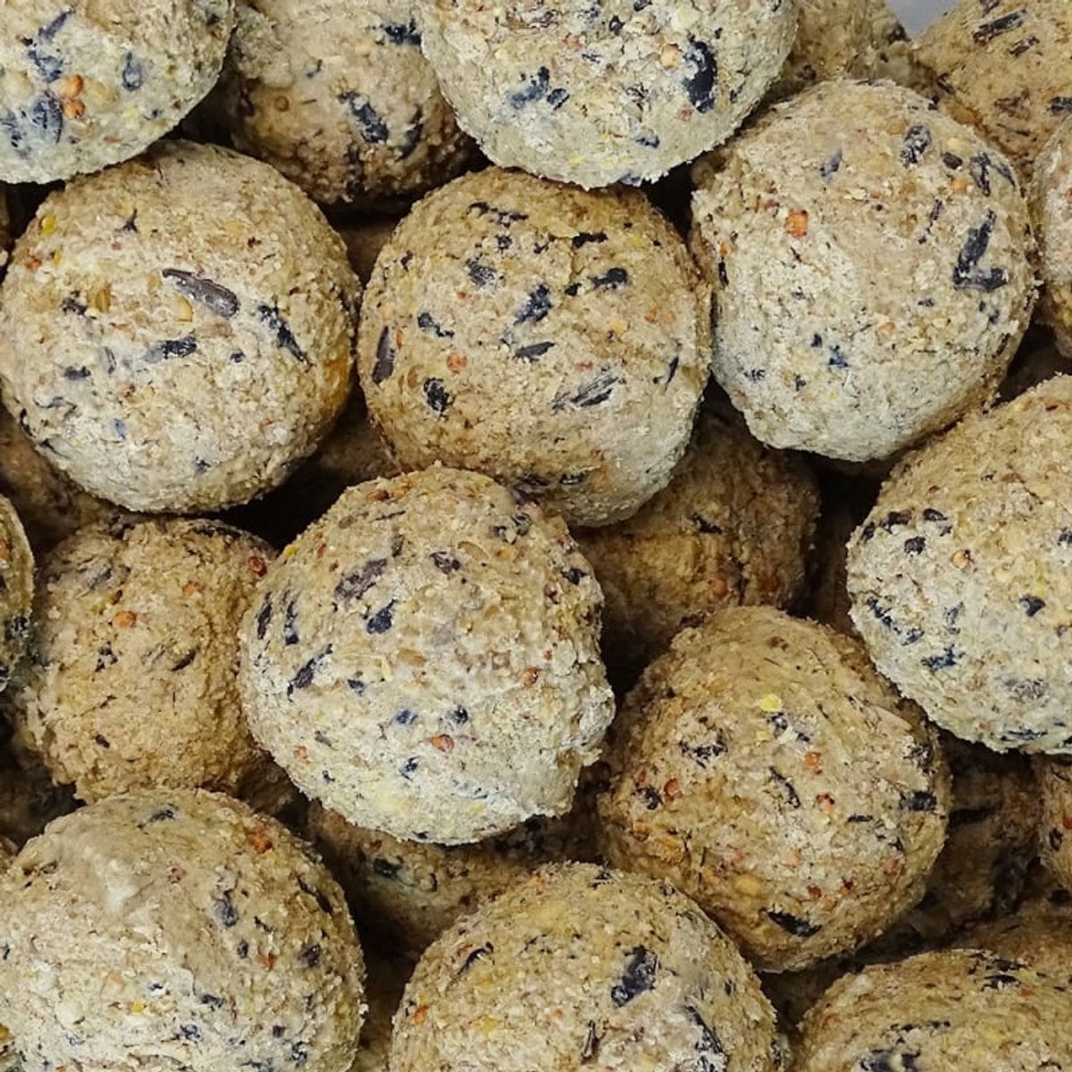 Mezenbollen zonder net, Vogelvoer 200 x ca.90 g voor vogels