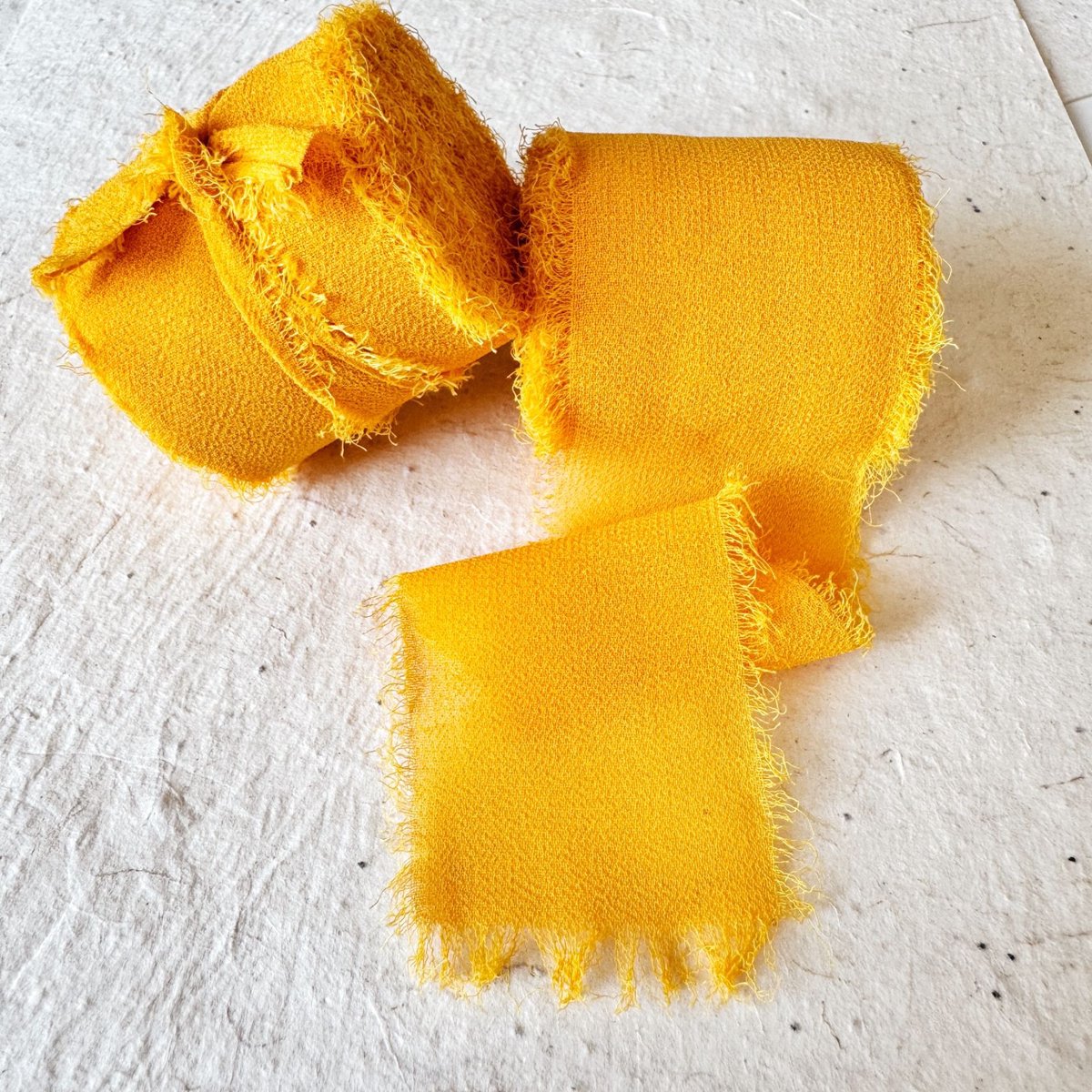 Chiffon lint, 4 cm * 5 m gemengde kwastlintset, geschikt voor huwelijksuitnodigingen, boeketten, cadeauverpakkingen, doe-het-zelf knutselwerkjes, 3 rollen,Goudgeel