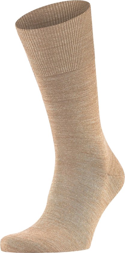 Chaussette Falke Airport beige, de couleur unie avec une texture chinée et un revers côtelé.