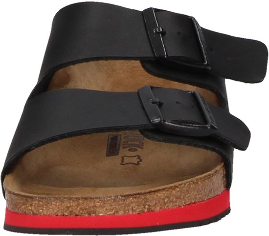 Sandale Arizona noire Birkenstock avec deux boucles, bord rouge et semelle en liège.