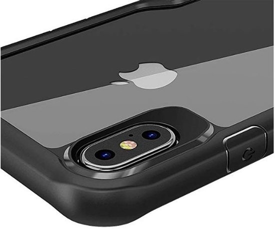 Close-up van de zwarte, verstevigde rand van een transparante iPhone hoes, met zicht op de dubbele camera.