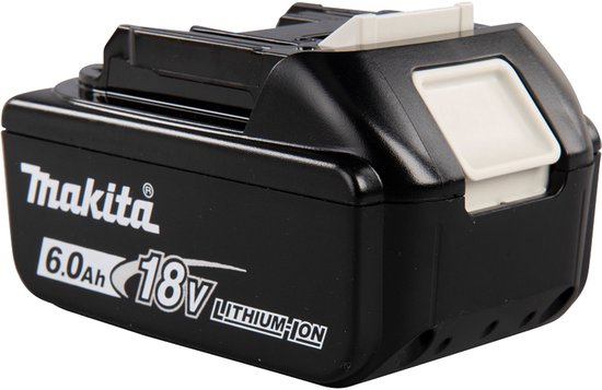 Zwarte Makita 18V 6.0Ah lithium-ion accu met witte ontgrendelingsknop aan de zijkant en gele connector.