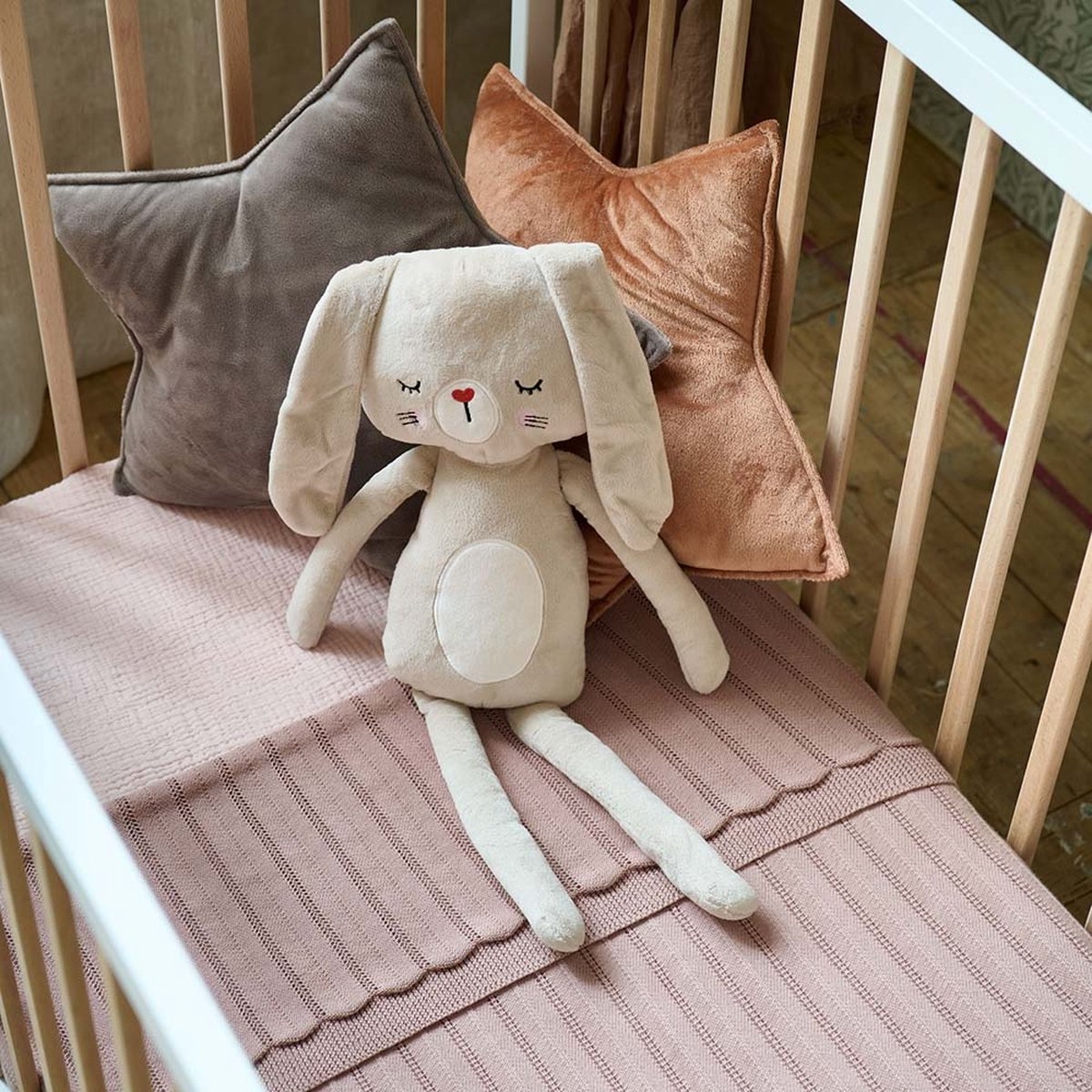 Petite Amélie ® Ledikant - 60 x 120 cm - Lattenbodem instelbaar in 3 hoogtes - Geschikt tot ongeveer 2 jaar - Stevig Bed dankzij Massief Hout & Sterk Plaatmateriaal - Wit & Naturel – foto 7