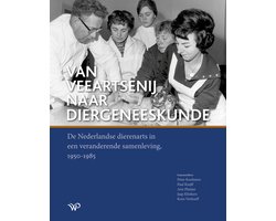 Omslag van Van veeartsenij naar diergeneeskunde