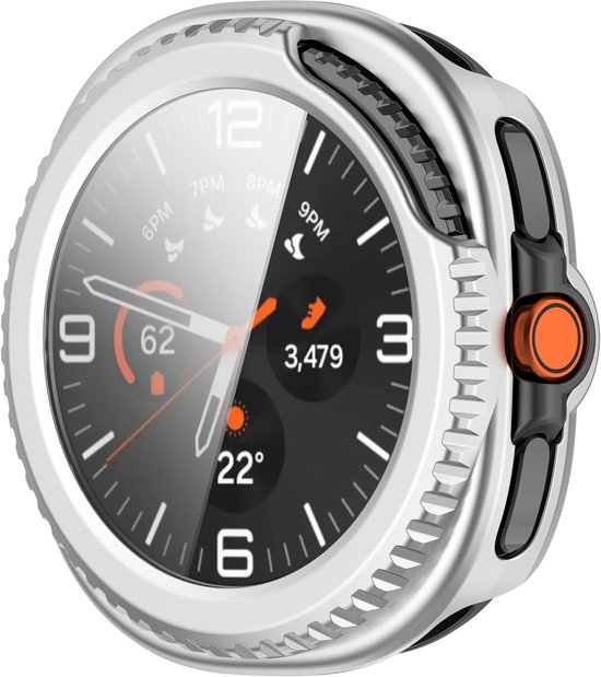 Zilverkleurig hoesje met gehard glas screenprotector voor Samsung Galaxy Watch 8 Classic 46mm. De wijzerplaat is zichtbaar met tijd en stappenteller.