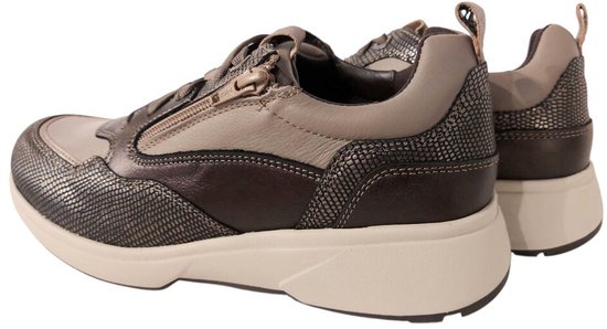Bruine Xsensible sneakers, van de zijkant gezien, met rits en snakeprint.