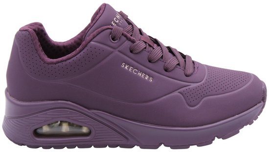 Baskets violettes, vue latérale avec amorti à air