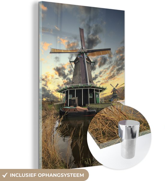 MuchoWow® Glasschilderij 80x120 cm - Schilderij acrylglas - Traditionele windmolen bij Zaanse Schans - Foto op glas - Schilderijen