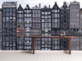 Professioneel Fotobehang Amsterdam Grachtenhuisjes - grijs - Sticky Decoration - fotobehang - decoratie - woonaccesoires - inclusief gratis hobbymesje - 415 cm breed x 280 cm hoog - in 7 vers