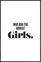 JUNIQE - Poster met kunststof lijst Run Girls -13x18 /Wit & Zwart