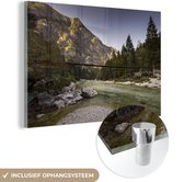 MuchoWow® Glasschilderij 150x100 cm - Schilderij acrylglas - Brug over Isonzio-rivier in het Nationaal park Triglav in Slovenië - Foto op glas - Schilderijen
