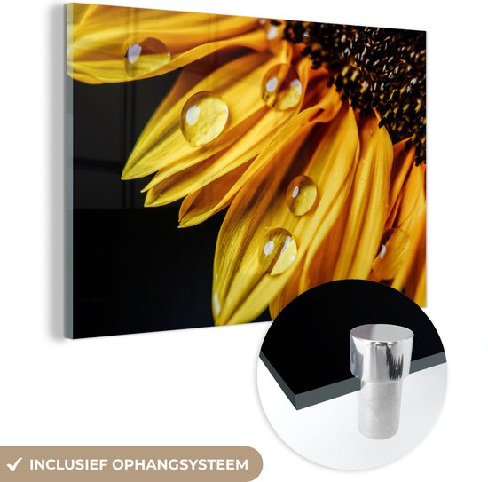 MuchoWow® Glasschilderij 30x20 cm - Schilderij acrylglas - Waterdruppels op een zonnebloem - Foto op glas - Schilderijen