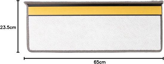 Onderkant van een grijze trapmat (65x23.5cm) met witte onderkant en gele plakstrip.