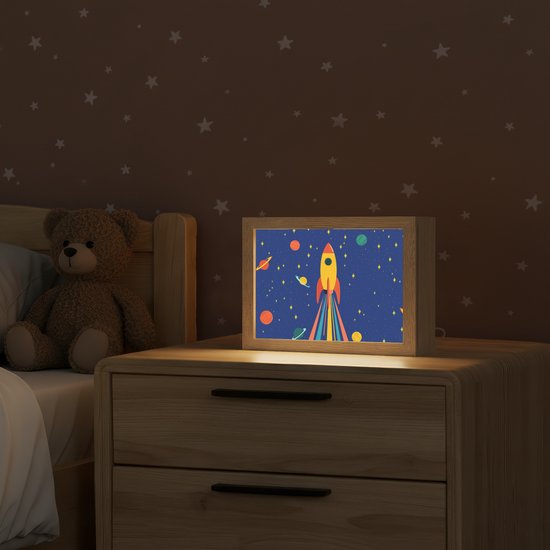 Nachtlampje 20x15 cm - Kinder lamp - Kleurrijk - Raket - Ruimte - Tafellamp kinderkamer - Slaapkamer lamp - Bedlamp kinderen - Kinderlampje stopcontact - Wandlamp babykamer - Nachtlampjes van Merkloos — afbeelding 2