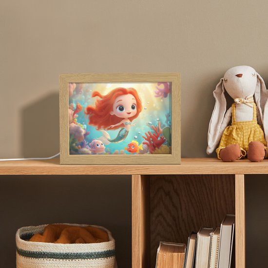 Nachtlampje 20x15 cm - Kinder lampje - Zeemeermin - Water - Vissen - Rood - Tafellamp kinderkamer - Slaapkamer lamp - Bedlamp kinderen - Kinderlampje stopcontact - Wandlamp babykamer - Nachtlampjes van Merkloos — afbeelding 3