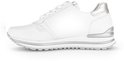 Witte Gabor sneaker met zilveren accenten, rits en perforaties