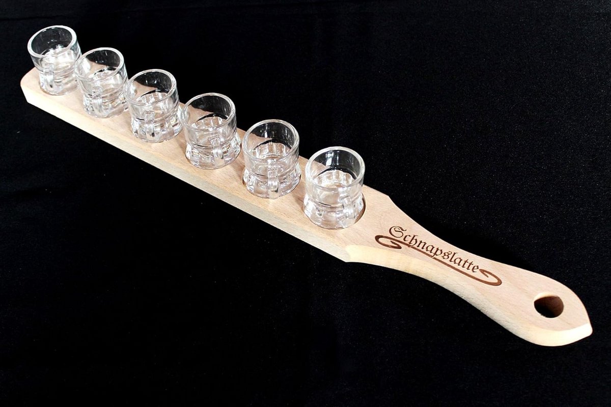Houten borrelplank met 6 glaasjes voor borrelhapjes en drankjes