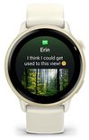 Gouden smartwatch met wit bandje. Berichten-app met tekst 'Erin: I think I could get used to this view!'.