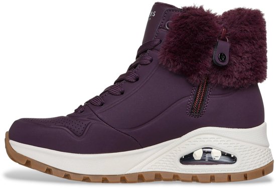 Paarse Skechers veterboot met imitatiebontkraag, veters, rits en Air-Cooled technologie.
