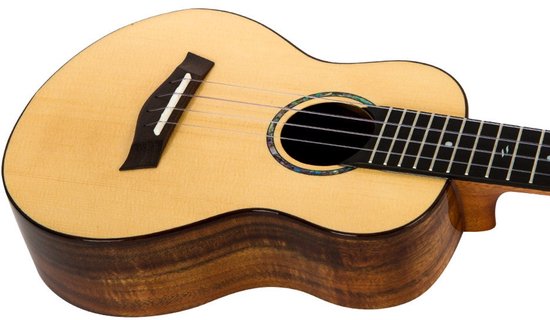 Vol ALMVOYCEQA Voyager Concert Electro Ukulele (Micro actif)