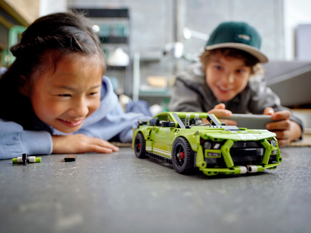 LEGO Technic Ford Mustang Shelby GT500 - 42138 — afbeelding 4