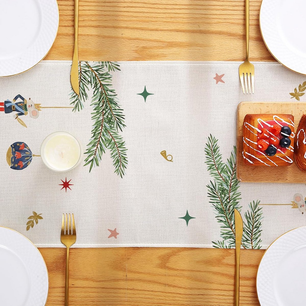Kerst tafelloper 30 x 183 cm met notenkraker en geschenkdoos ontwerp