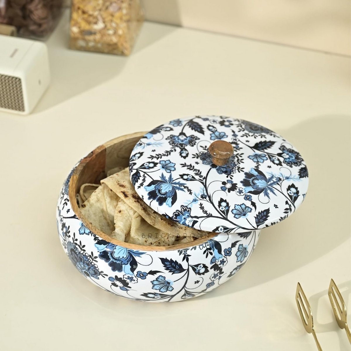 Handgemaakte massief houten Roti braadpan met bloemenprint | Ronde hete pot met deksel, 20