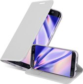 Cadorabo Hoesje geschikt voor Samsung Galaxy S7 EDGE in CLASSY ZILVER - Beschermhoes met magnetische sluiting, standfunctie en kaartvakje Book Case Cover Etui