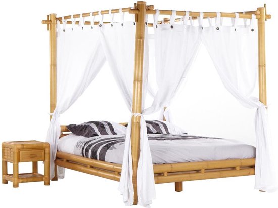 Romantisch boerderijtje met hemelbed en bubbelbad Romantisch boerderijtje met hemelbed en bubbelbad