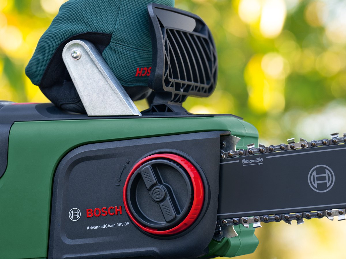 Bosch Tronçonneuse électrique - Scie a chaine - 1800 W - Guide 35 cm -  Garantie 1 an à prix pas cher