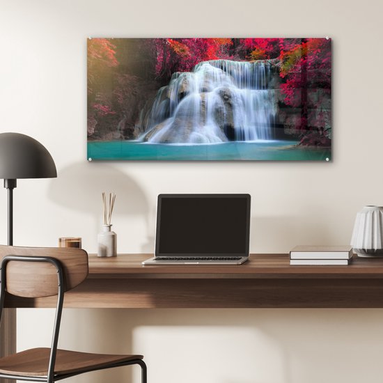 Glasschilderij - Acrylplaat - Waterval - Japanse esdoorn - Rood - Water - Foto op glas - Acrylglas - Glazen schilderij - Kamer decoratie - 80x40 cm - Wanddecoratie
