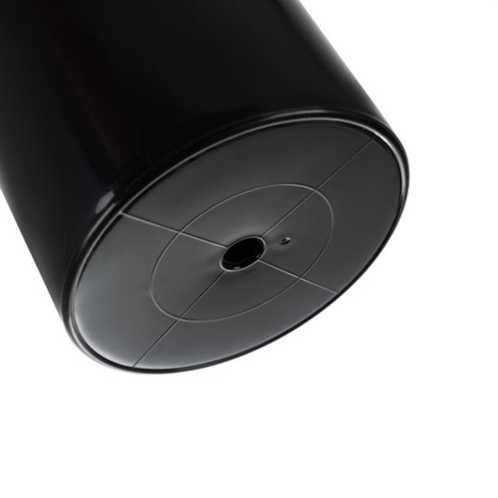 Photo détaillée du fond d'un support rond noir brillant.