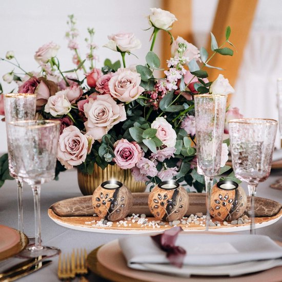 Diy: oude vaasjes transformeren tot prachtige tafeldecoratie - Studio