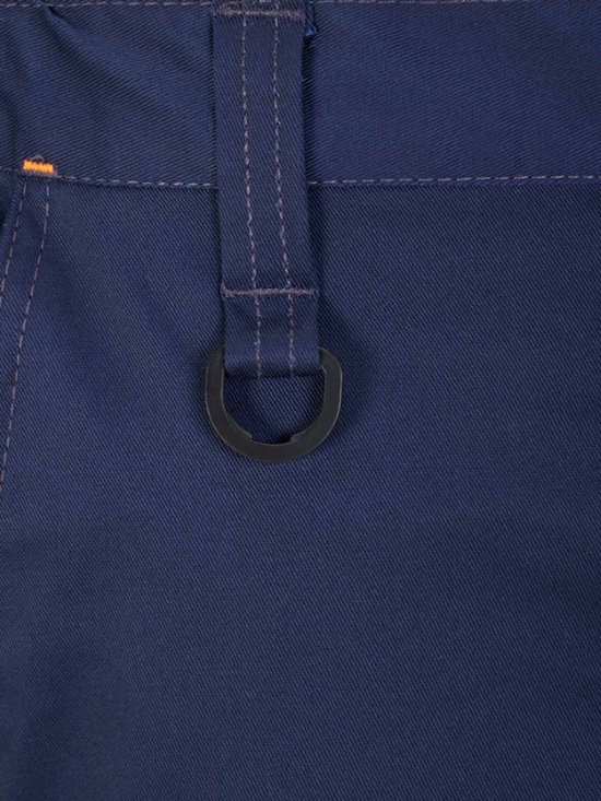 Pantalon de travail bleu marine avec une boucle en D sur la ceinture.