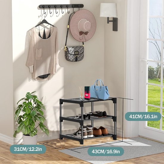 Étagère à chaussures à trois niveaux Selbro ® pour un gain de place intelligent dans n'importe quelle pièce