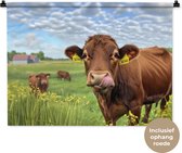 Wandkleed 90x67.5 cm - Wanddoek Koe - Weide - Bloemen - Wandtapijt - Wandkleden