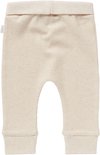 Gebroken witte baby broek met ribbelstructuur en omvouwbare tailleband.