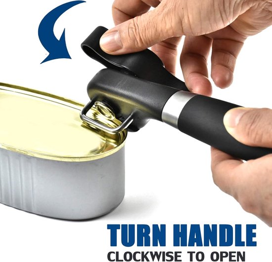 Handen gebruiken zwarte blikopener op rechthoekig blik. Tekst: TURN HANDLE.