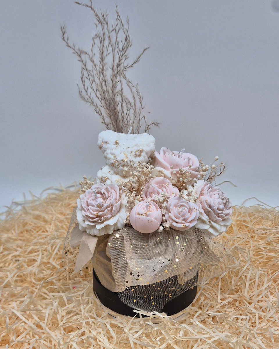 Kaarsgeschenk Kaarsenboeket Romantic Bloom - Kaars boeket - Cadeau - Geschenk - Cadeau voor haar - Uniek cadeau - Origineel cadeau - Bloem kaarsen boeket - Candle bouquet - Boeket - Bloemen - Relatiegeschenk - Kraam cadeau Roze en wit