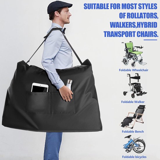 Man met grote zwarte reistas, past op rolstoelen, rollators en transportstoelen.