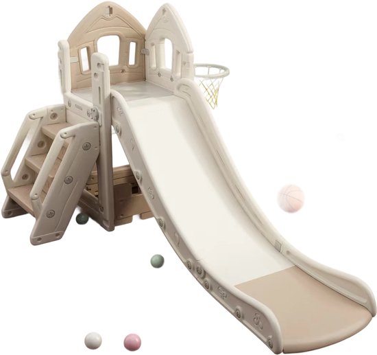 Beige en wit speeltoestel met glijbaan, trap en basketbalring, met ballen.