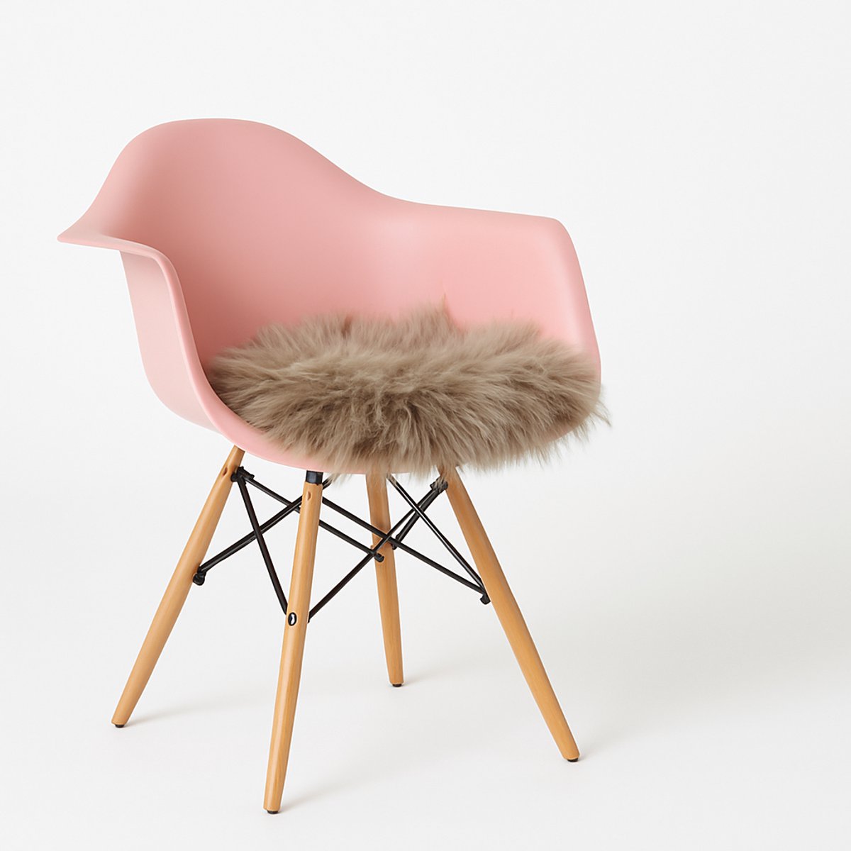 Schapenvacht stoelkussen taupe - Stoelpad schaapsvacht - Toop schapenwollen chairpad - kussen dierenhuid dierenvacht - Decoratie grijze stoelkussentje wol